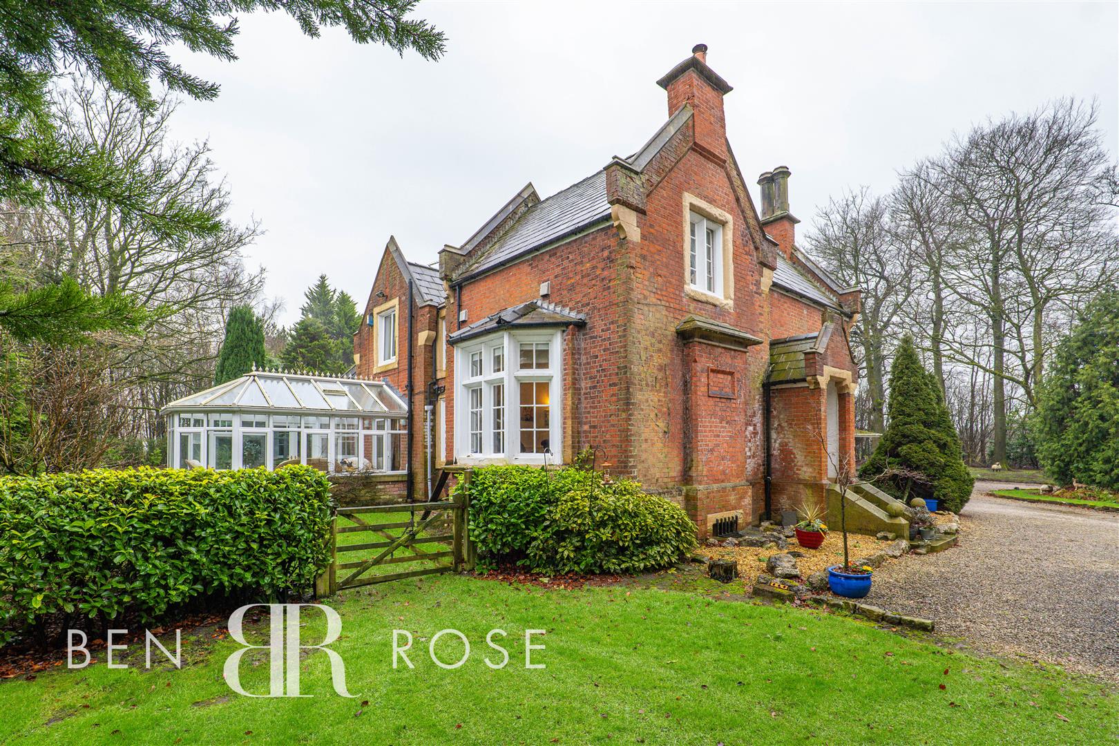 4 bed property in D'urton Lane, Preston
